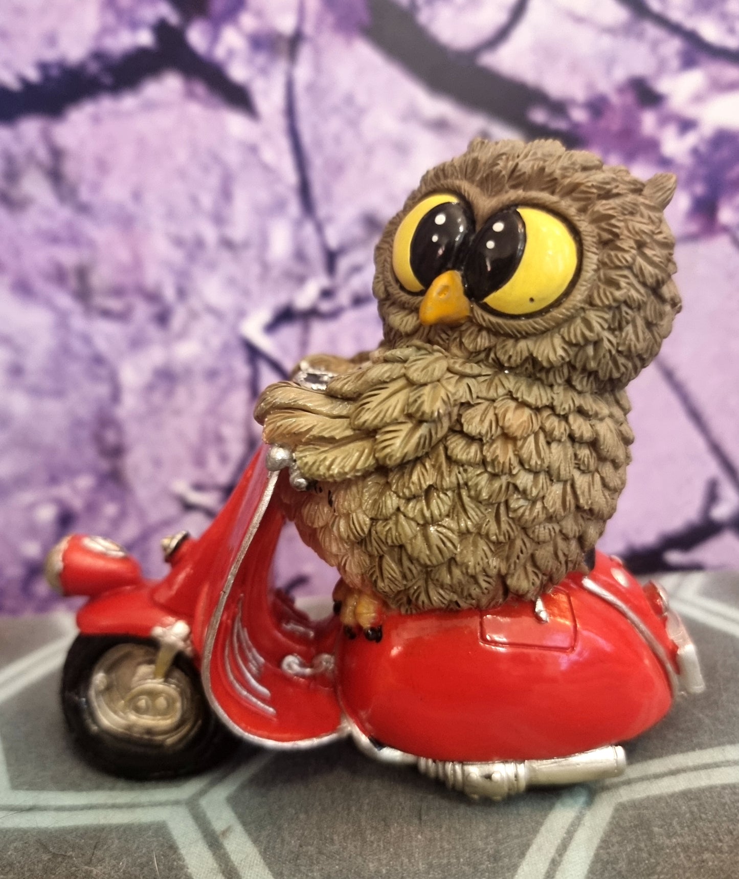 GUFETTO IN VESPA ROSSA