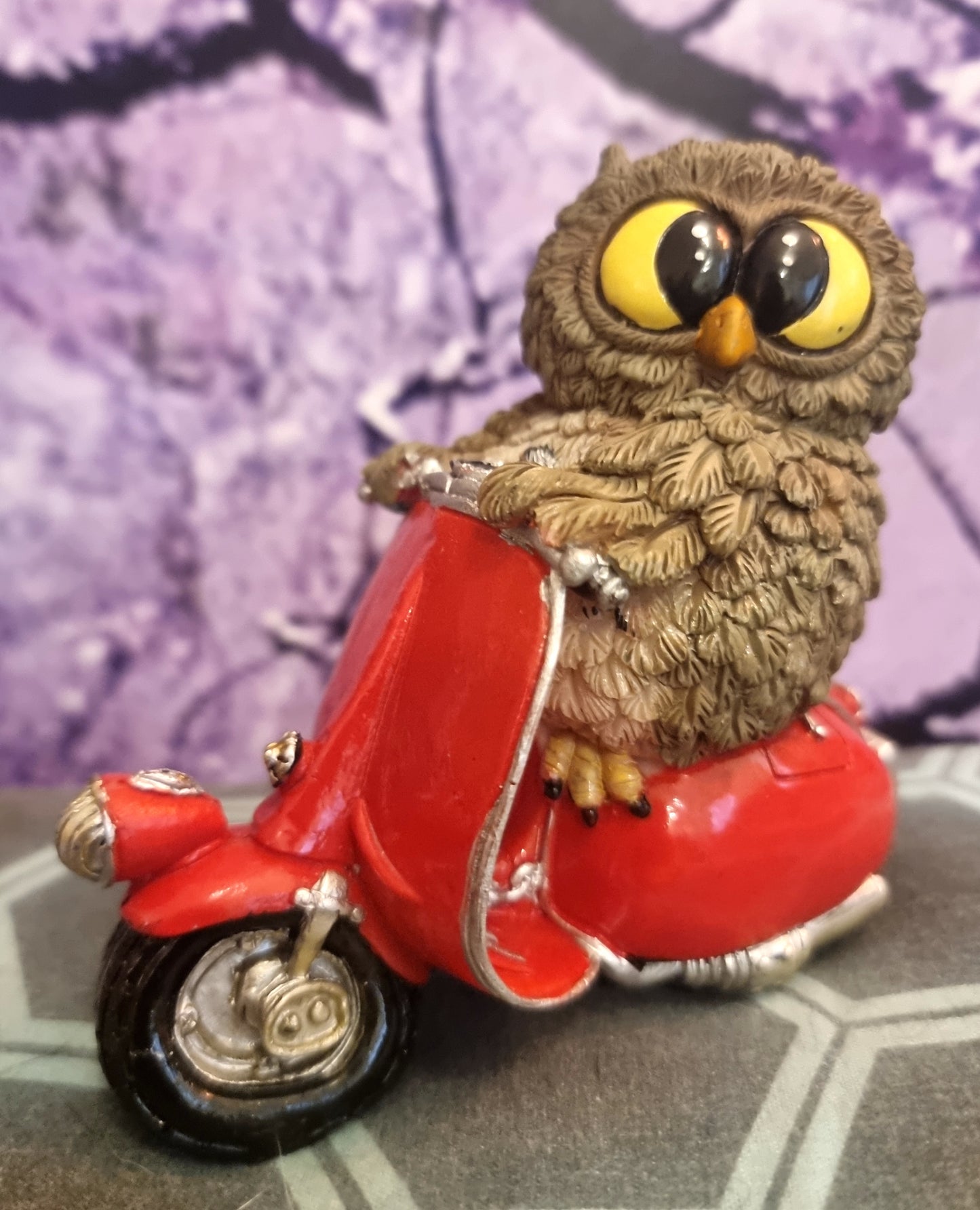 GUFETTO IN VESPA ROSSA