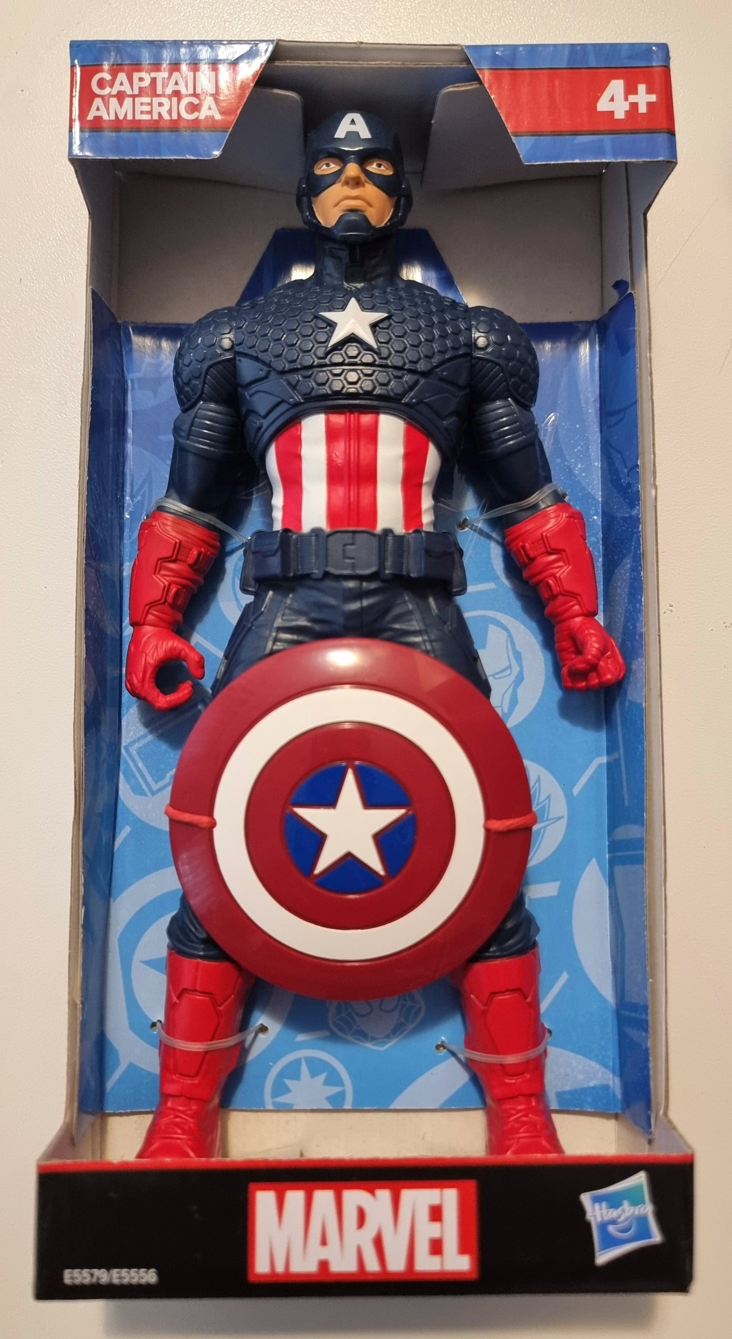 ACTION FIGURES CAPTAIN AMERICA