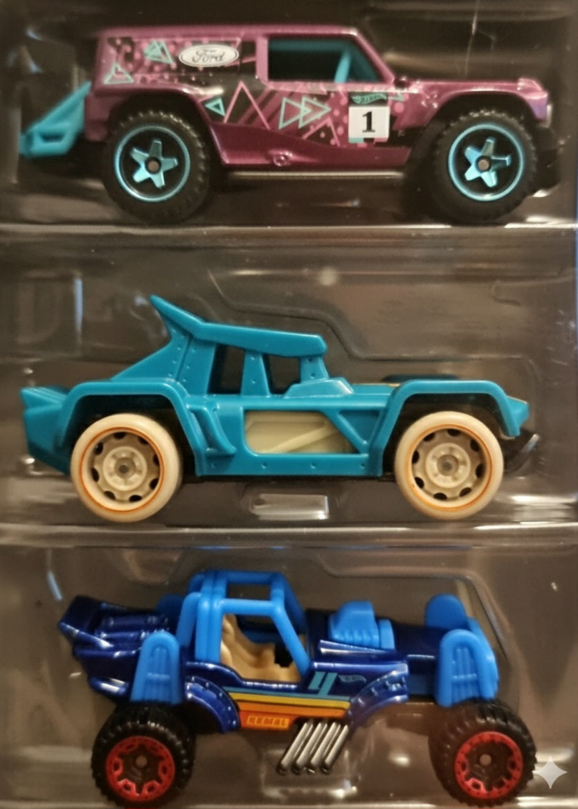 2- HOT WHEELS 5 VEICOLI ASSORTITI (BAJA BLAZERS)