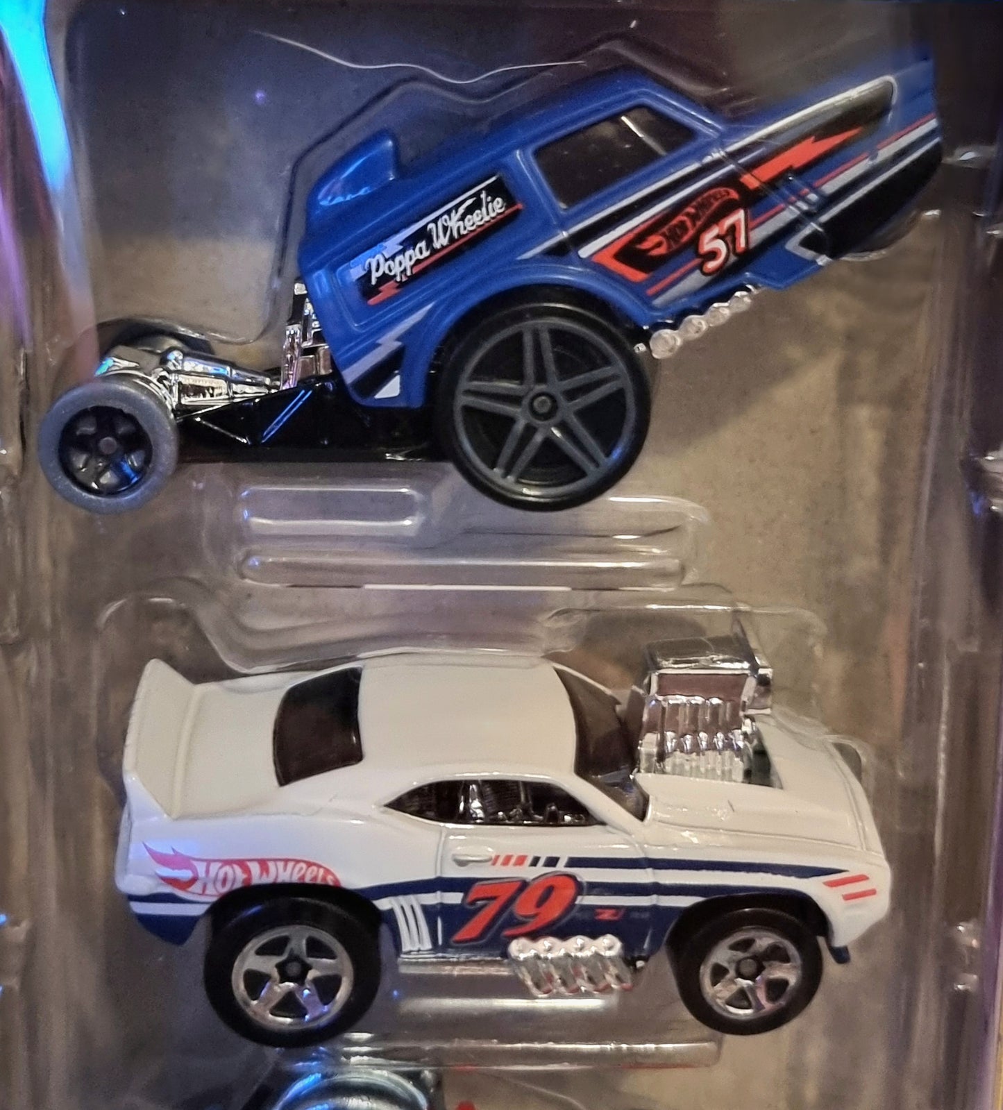 1- HOT WHEELS  PACK 5 VEICOLI ASSORTITI (TOONED)