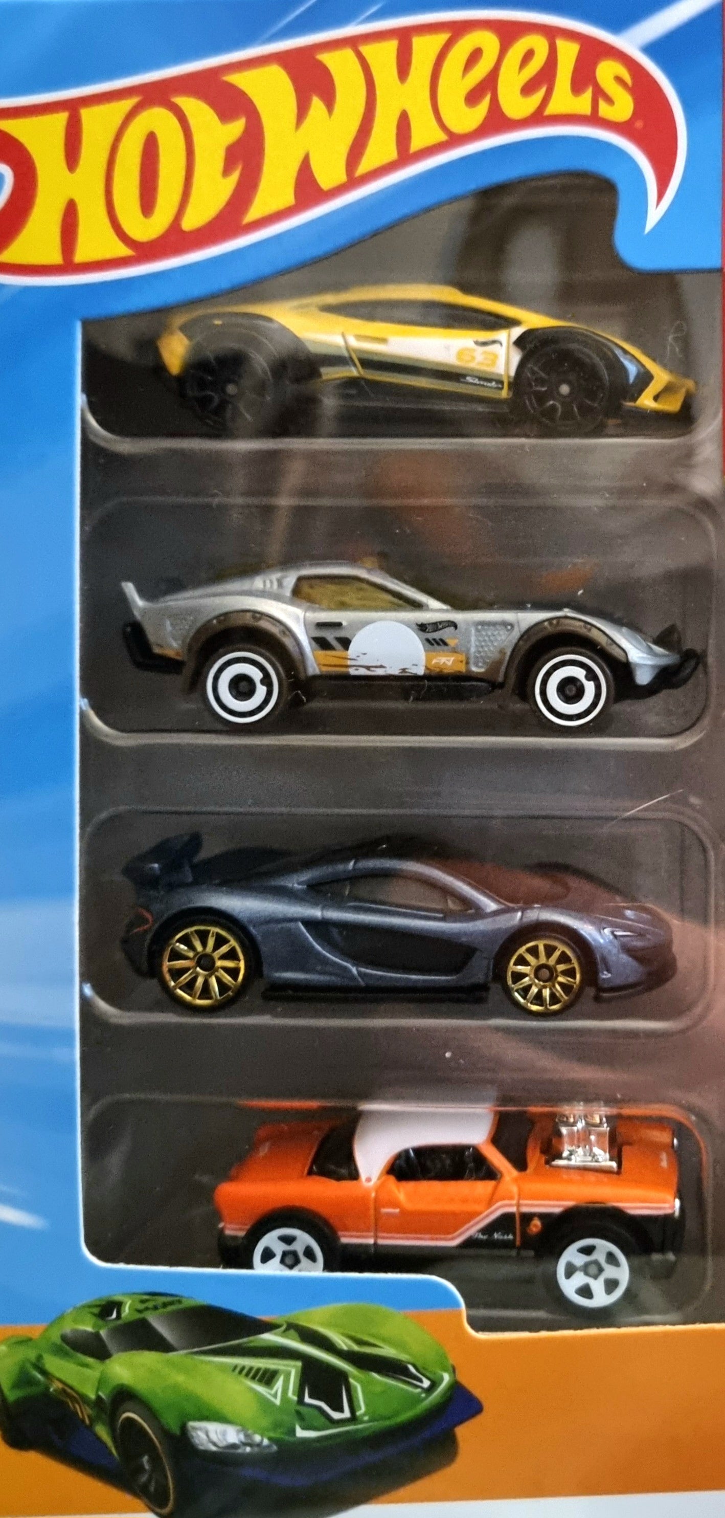 9- HOT WHEELS 8 VEICOLI ASSORTITI (MISTA)