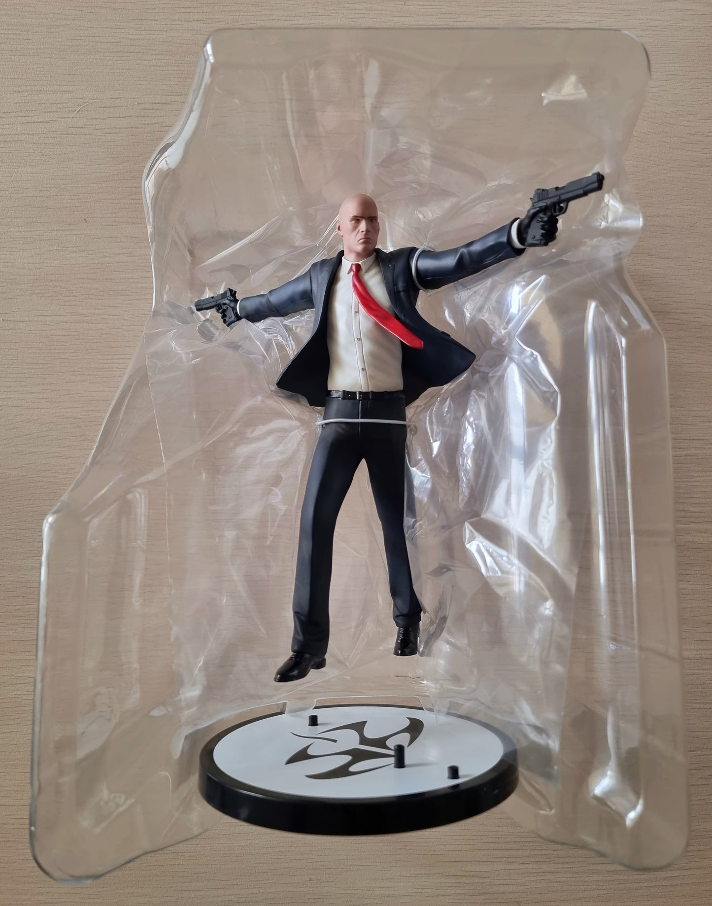 STATUETTA HITMAN